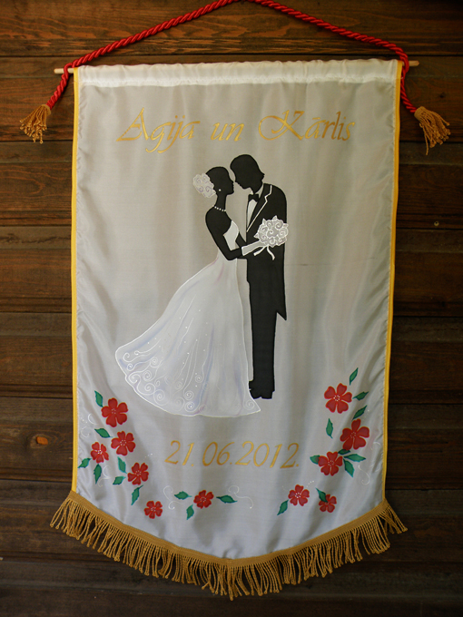 Apgleznots kāzu karogs Klasika